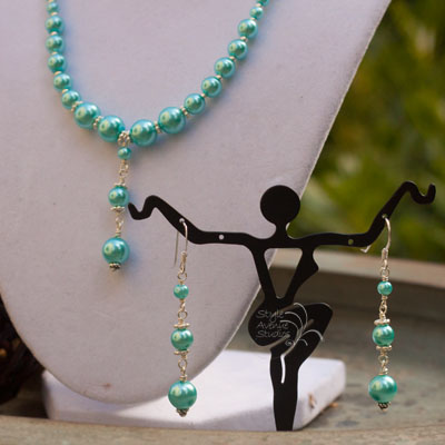 custom pearl bridesmaid jewelry