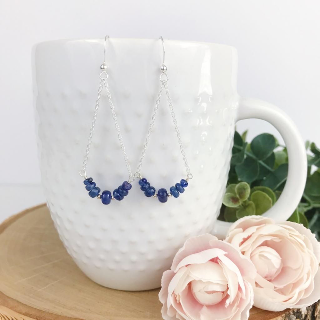 Earrings Sapphire beads in teardrop shape