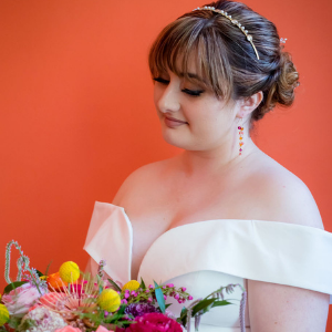 Bride-flowers-bridal-jewelry